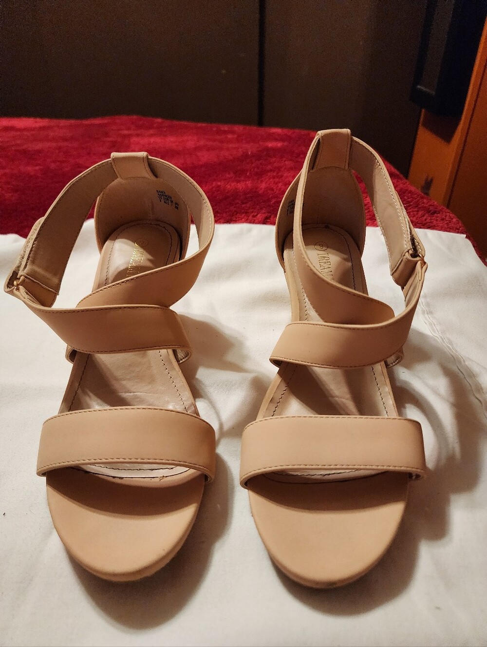 Dream Pairs tan wedge sandals #wedges #summer size 9 with velcro closure